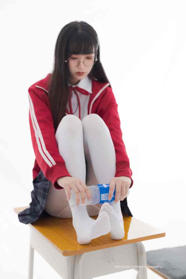 [紧急企划] NO.008 井酱desujk美脚白丝 108P+1V